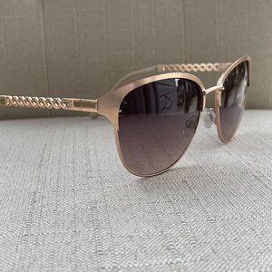 Jessica Simpson Wonen Sunglasses Gold Tone Frame Fashion Eyewear Ladies Shades